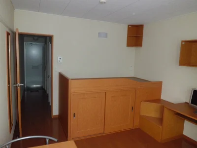 ベッド下は収納。部屋がすっきり片付きます。