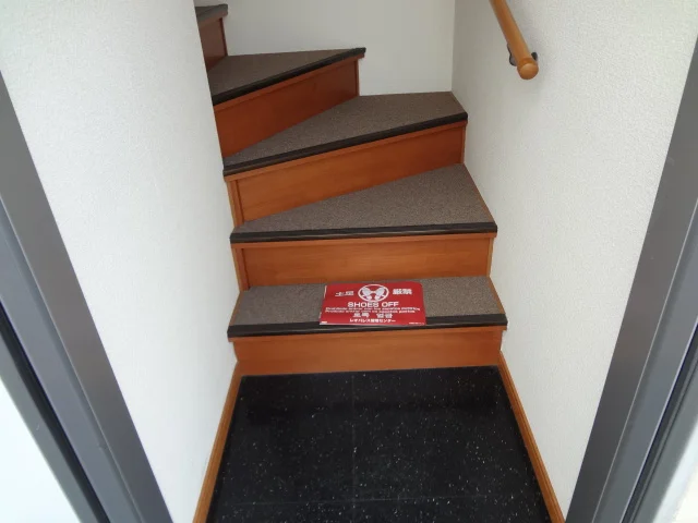 階段を上がるとお部屋です。