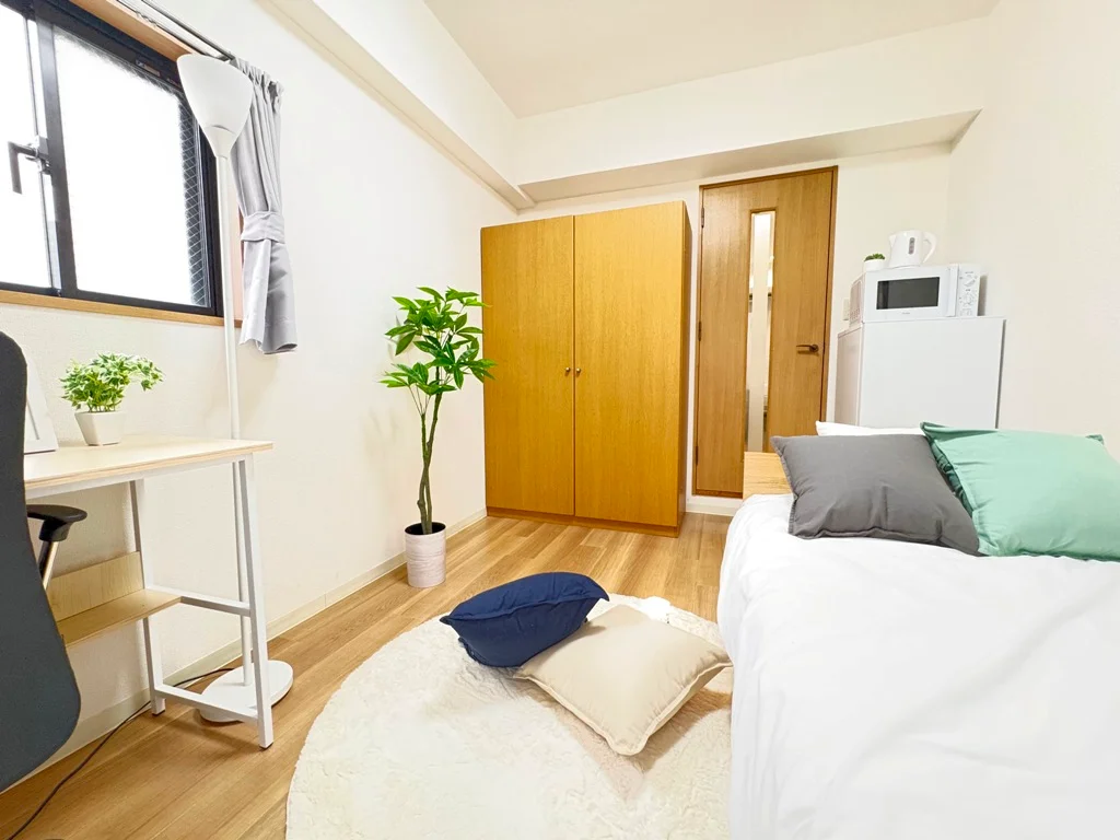 ※ラグ・小物等のインテリアは設置例です。実際のお部屋には備え付けられておりません。