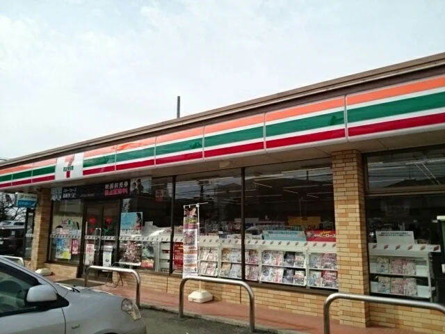 セブンイレブン小山大行寺店まで1300m