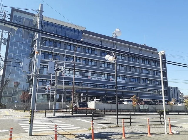 弥富市役所まで490m