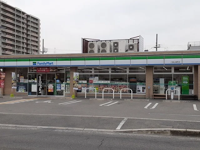 ファミリーマート様まで22m