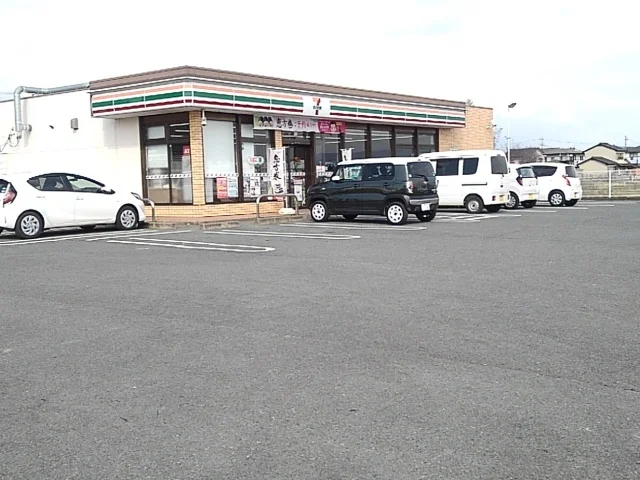 セブンイレブンまで380m