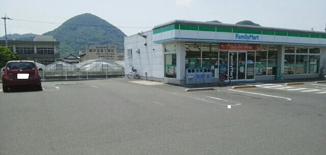 ファミリーマートさんまで450m