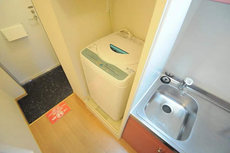 メーカーはお部屋によって異なります。