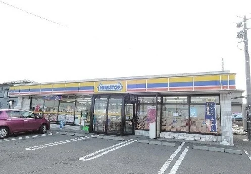 ミニストップまで1100m