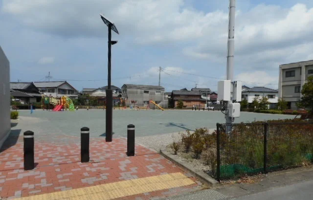 高向西公園まで300m