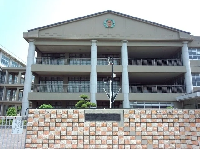 加古川市立氷丘小学校まで800m