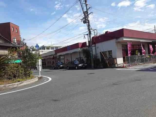 南海高野線初芝駅まで1748m
