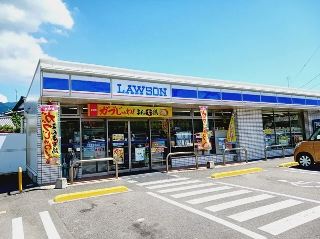 ローソン東温南方店様まで30m