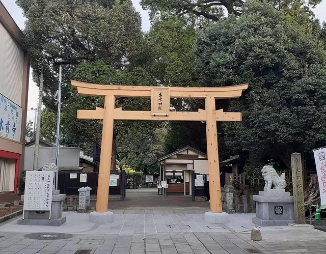 出水神社まで93m