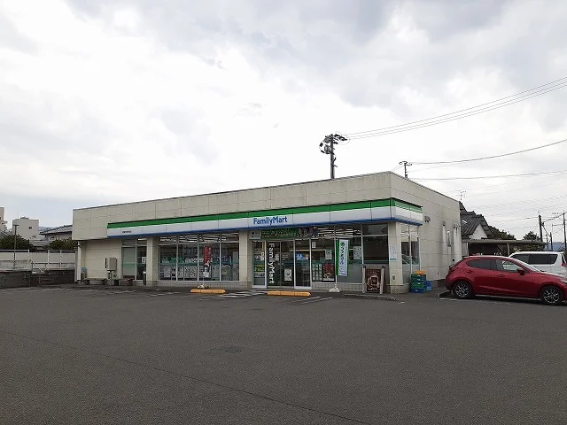 ファミリーマート都城市役所前店まで550m