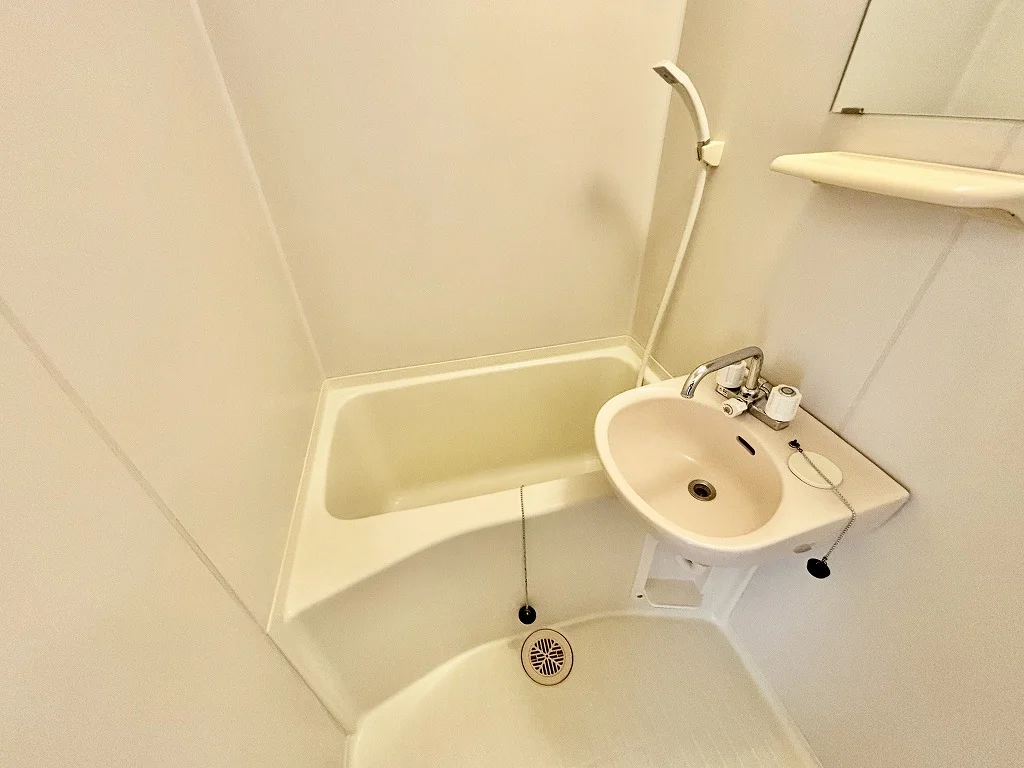 設備・仕様は号室により異なる為、現況を優先いたします。