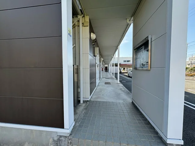 1F廊下、インフォメーションボード