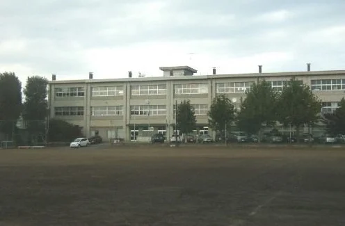 八戸市立白銀中学校まで500m