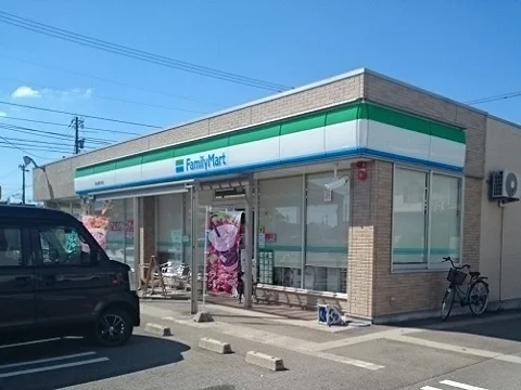 ファミリーマート豊田本町店まで20m