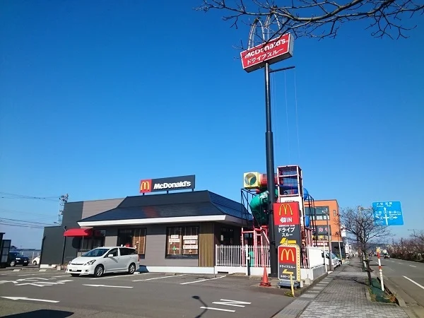 マクドナルド ８号線丸岡店まで35m