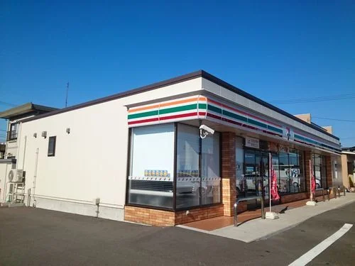 セブンイレブン丸岡一本田福所店まで400m