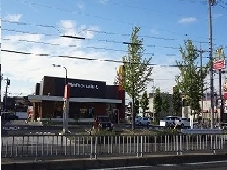 マクドナルドまで650m