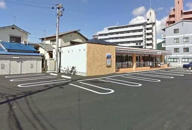 セブンイレブンまで600m