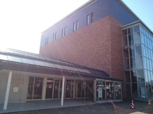 西川図書館まで750m