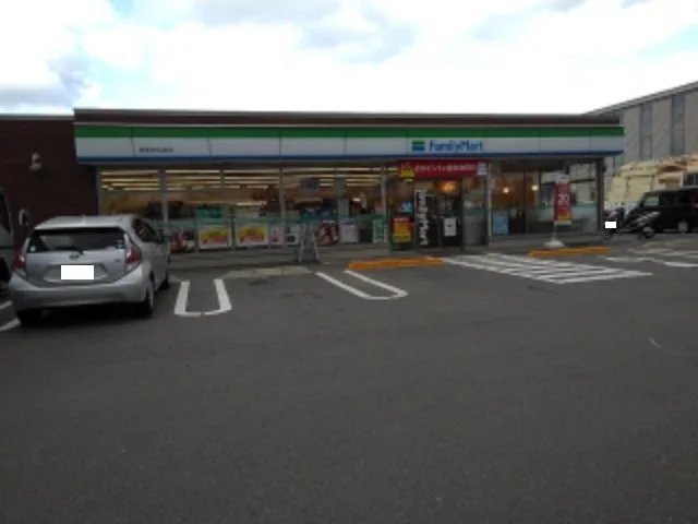 ファミリーマート新居浜外山店様まで800m