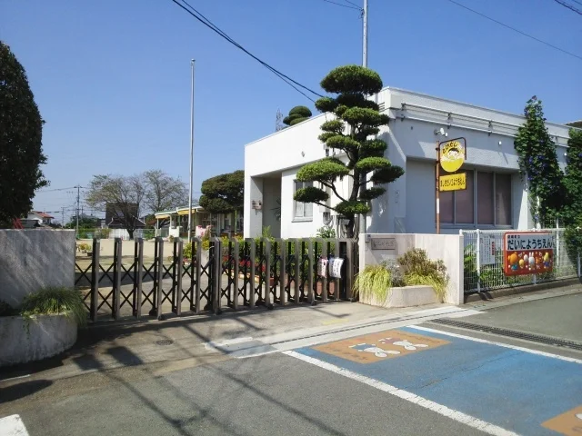 益城第二幼稚園まで490m