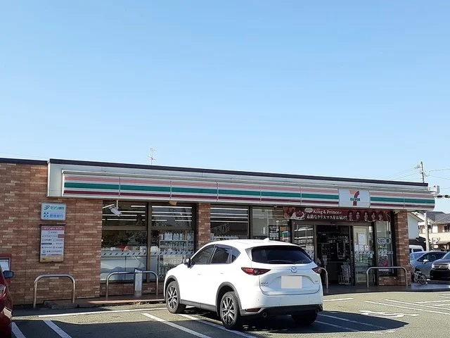 セブンイレブンセイラタウン店まで130m