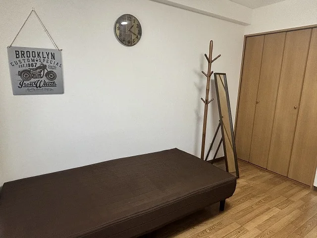 ※姿見・ポールハンガーはサービス品です