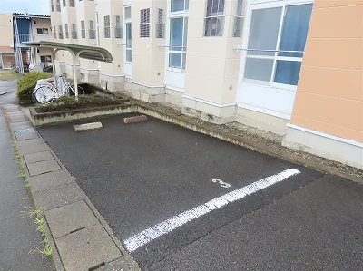 駐車場3番は宅内にあります