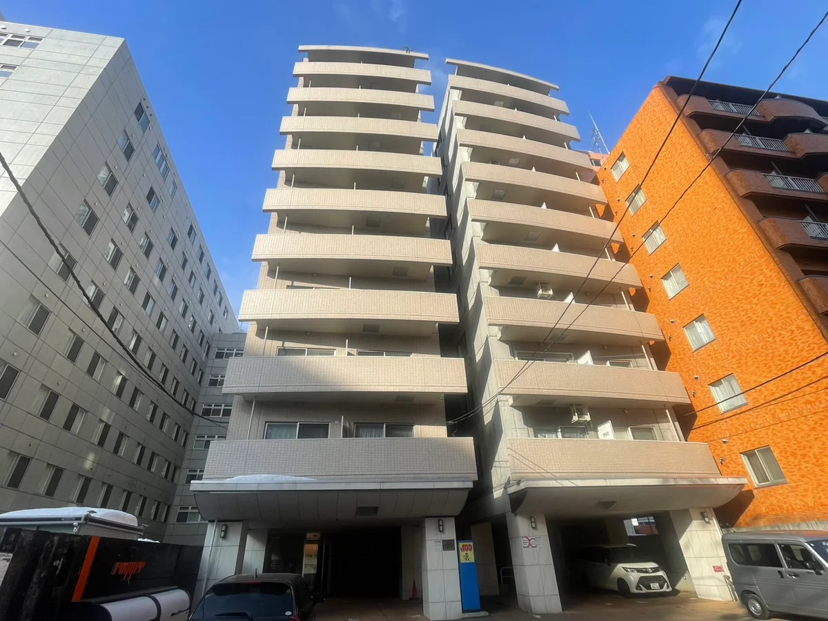 10階建ての最上階角部屋！