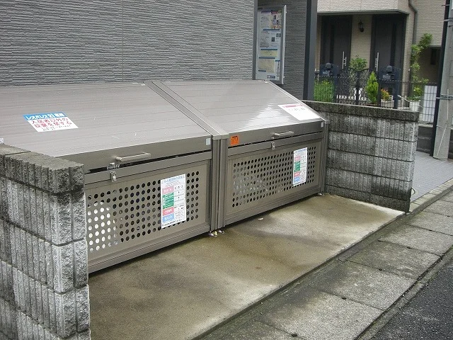 ダストボックス