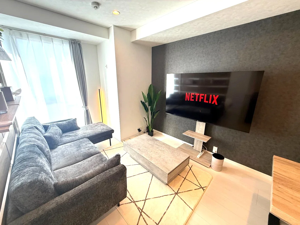 リビング65型スマートTV