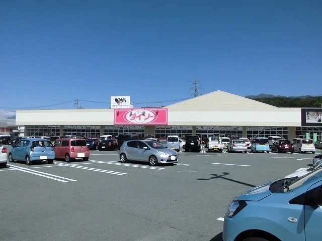ダイソーまで180m