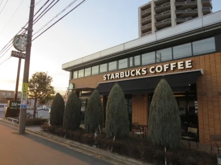 スターバックスつくば店まで1100m