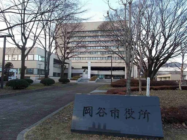 岡谷市役所まで400m