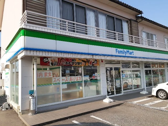 ファミリーマート上市上経田店まで350m