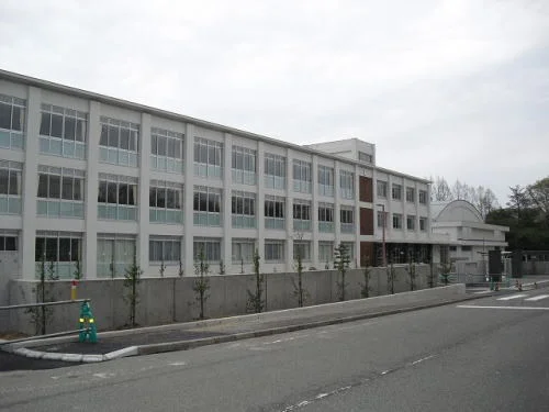 芦原中学校まで1000m