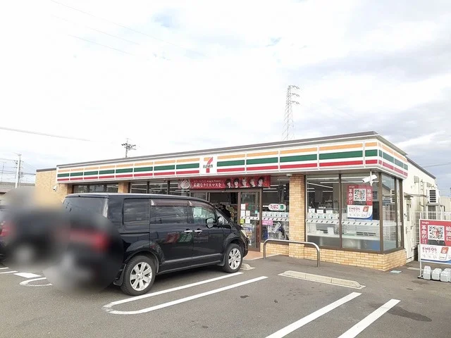 セブンイレブン　上小口店まで650m