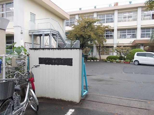 橿原市立耳成南小学校様まで500m