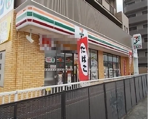 セブンイレブン　戸坂千足店まで54m