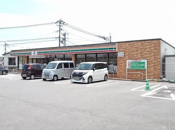 セブンイレブンまで500m