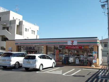セブンイレブンまで230m