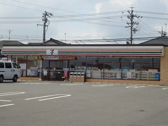セブン-イレブン 西尾住崎町店まで500m