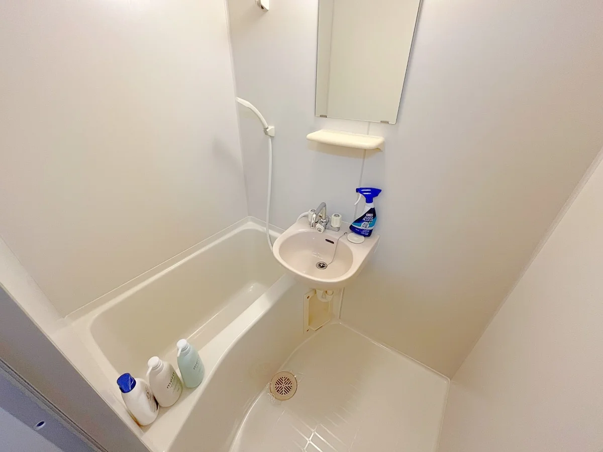 独立タイプのお風呂です！湯船に浸かることが出来ます♨