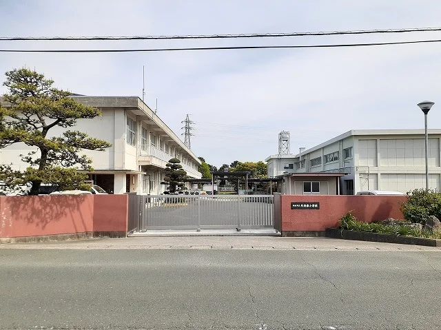 浜松市立北浜東小学校まで750m