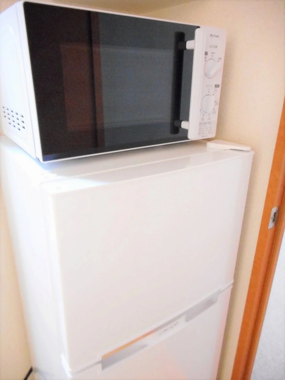 電子レンジ、冷蔵庫完備
