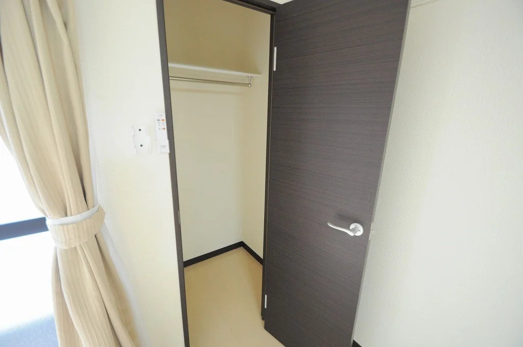 同シリーズの類似となります。現況を優先致します。