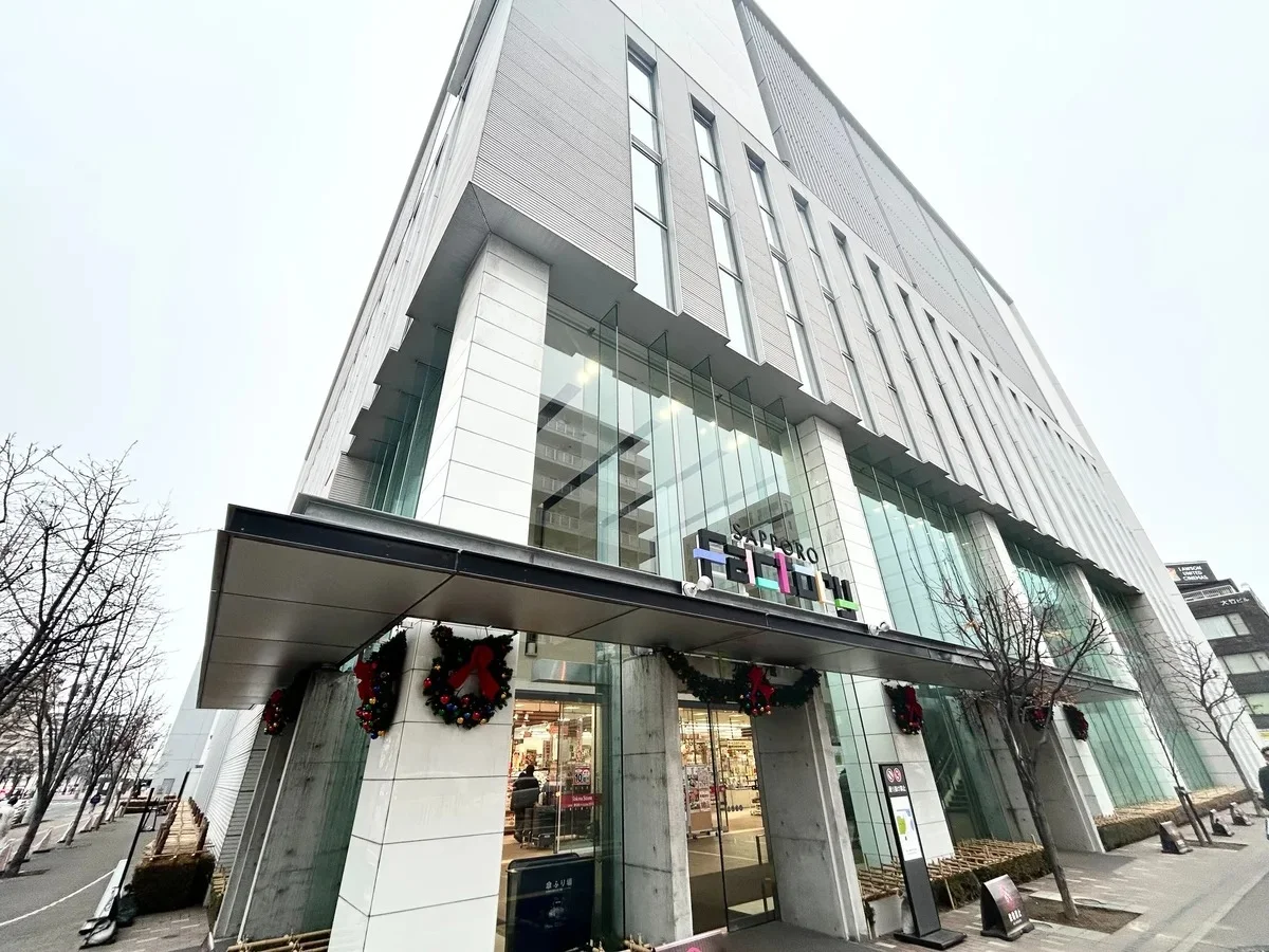 商業施設も近隣にありお買い物も便利！サッポロファクトリー（徒歩8分）