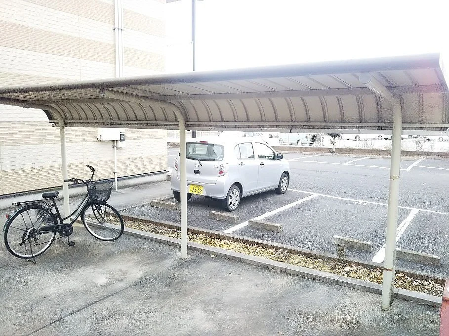 駐輪場完備